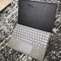 سرفیس پرو ۸ ۱۲۸ i5 با قلم کیبورد سیگنیچر ۲