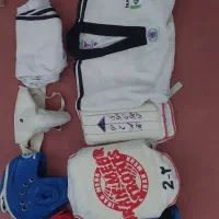 لباس تکواندو و کفش کار