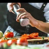 استخدام دو نفر آشپز خانم مجرد