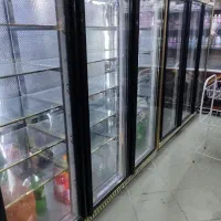 یخچال و قفسه سوپرمارکت