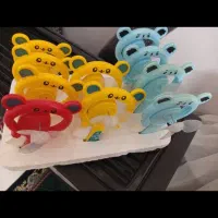 تعدادی پنکه دستی و اسباب بازی