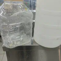 فروش دبه در حد نو ۲۰ لیتر و ۱۰ لینر