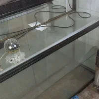 ویترین شیشه ای