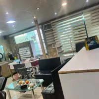 اجاره میز ناخن و صندلی و اتاق در سالن‌ ‌تابلو‌دار|اجارهٔ دفتر کار، اتاق اداری، مطب|تهران, دهقان|دیوار