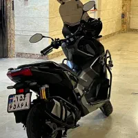 هوندا adv 160 با لوازم
