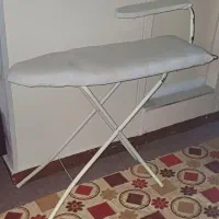 میز اتو پایه دار