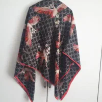 تعدادی لباس