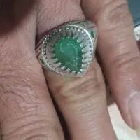 زمرد یاقوت کبود
