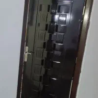 درب اتاق در حد نو