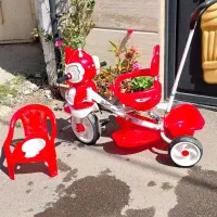 سه چرخه و قصری کودک
