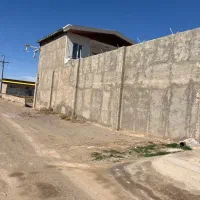 فروش دوهکتار مرغداری چهار دیواری آب برق گاز