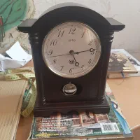 ساعت رو میزی چوبی قدیمی آکبند
