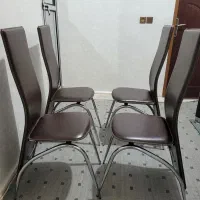 صندلی فلزی باروکش چرم