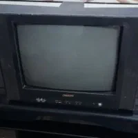میز و تلویزیون