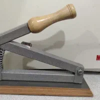 گردو شکن اهرمی
