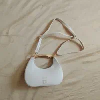 کیف کرم رنگ
