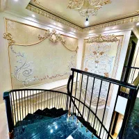 نرده ترکیب استاتیک مشکی و استیل طلایی