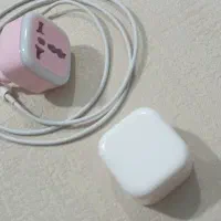 ادابتور اپل به همراه سیم و تبدیل