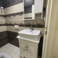 روشویی کابین دار با آینه و باکس و شیرالات