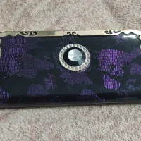 چند عدد شال و روسری نو و دو عدد پیراهن مردانه