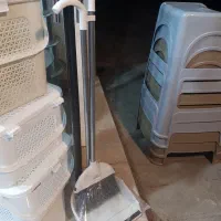 ست جارو خاک انداز ایستاده