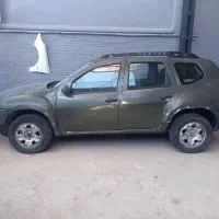 داستر مدل ۲۰۱۶ تصادفی