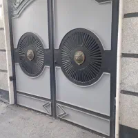 درب حیاط با چهارچوب
