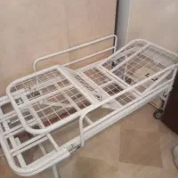 تخت بیمارستانی