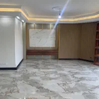 ۲۴۰ متر زیر بنا دو طبقه و نیم دربست