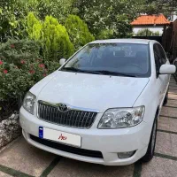تویوتا کرولا۲۰۰۵