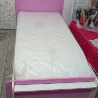تخت یک نفره در حد نو
