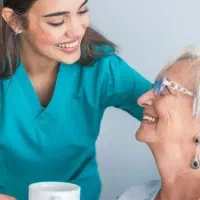 استخدام مراقبت از سالمند