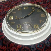 ساعت دیواری کاملا نو