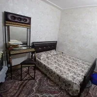 تخت ۲نفره،ب همراه میز ارایش و صندلی