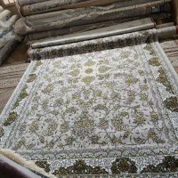 فرش رز نقره‌ای