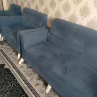فروش مبل ۷ نفره و ۳ عدد گل میز سالم در صدرا توافقی