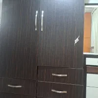 دو عدد کمد هر کدام چهار میلیون