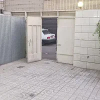 ۱۴۰متر ویلایی دوطبقه خ فروردین سنددار درب حیاط