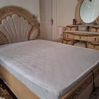 تخت دو نفره همراه تشک و جک