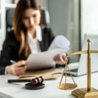 وکیل پایه یک دادگستری(خانم)خانواده،چک،حقوقی