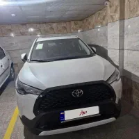 کرولاکراس هیبرید