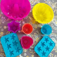 تعدادی  ظرف ژله