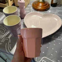 بشقاب سرامیک قلبی و ۳ عدد ماگ کاملا نو