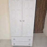 تخت یک نفره  وکمد واینه چوبی