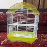 قفس پرنده  بسیار نو و نمیز قیمت ۵۰۰ هزار تومان