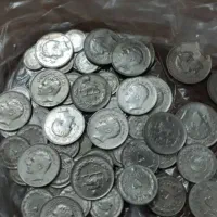 سکه اسکناس و آویز سیخمه اسنم.