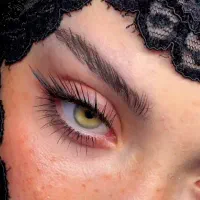 کاشت مژه باربی