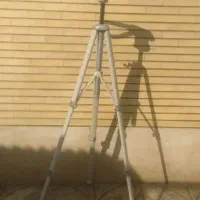 سه پایه دوربین عکسی و فیلمبرداری