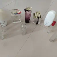 شیشه های ادکلن مختلف