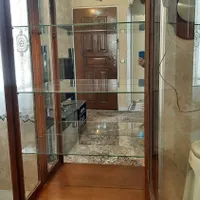 یک عددویترین سه طبقه‌بندی چوب درجه یک وسالم|بوفه، ویترین، کنسول|تهران, امیریه|دیوار